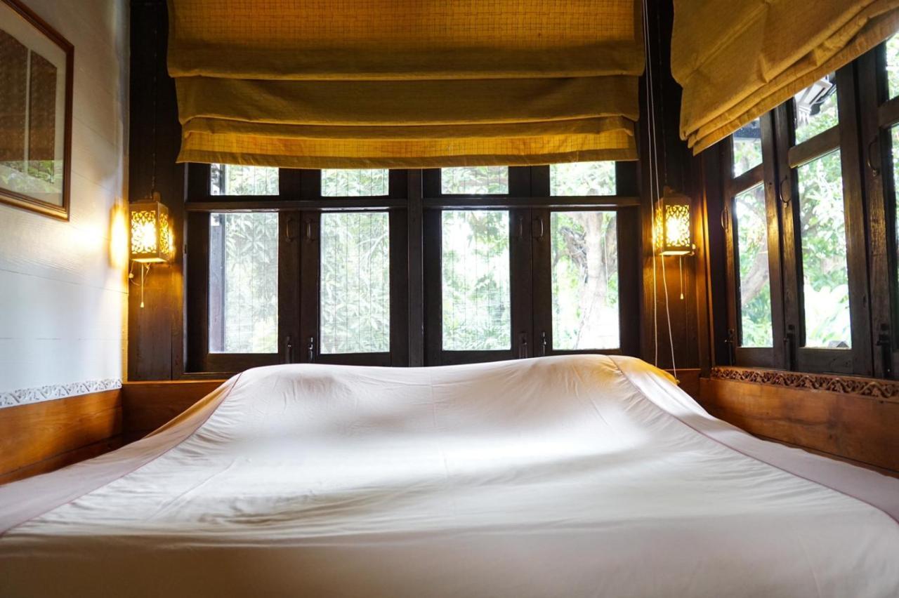 The Riverside Guest House Lampang Exterior photo