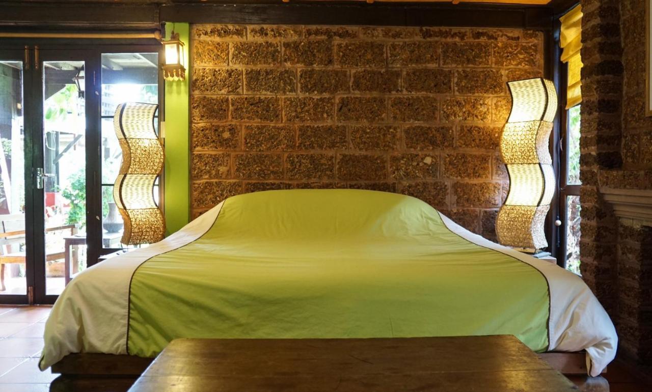 The Riverside Guest House Lampang Exterior photo