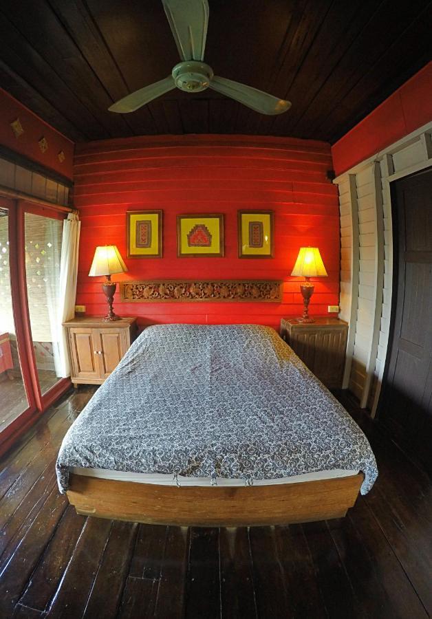 The Riverside Guest House Lampang Exterior photo