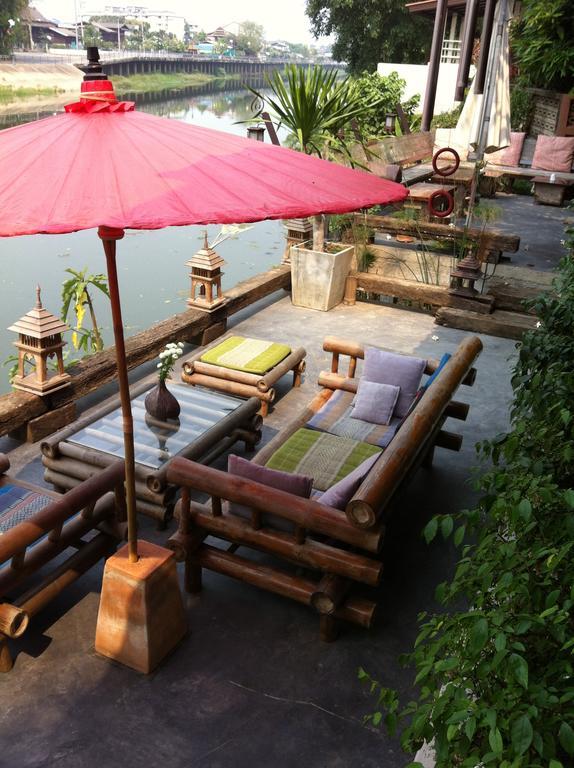 The Riverside Guest House Lampang Exterior photo